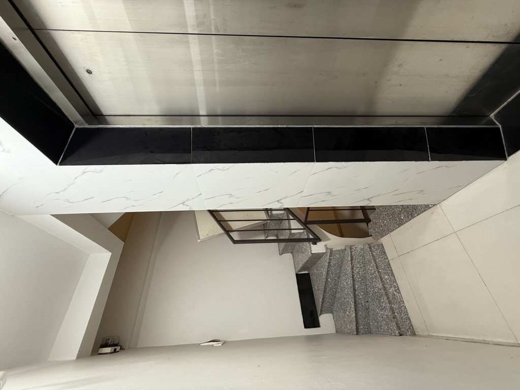 Bán nhà Nguyễn Trãi - diện tích 45,6m2 6 tầng - nhà dân xây chắc chắn - giá 14,8 tỷ