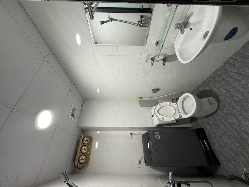 Bán nhà Nguyễn Trãi - diện tích 45,6m2 6 tầng - nhà dân xây chắc chắn - giá 14,8 tỷ