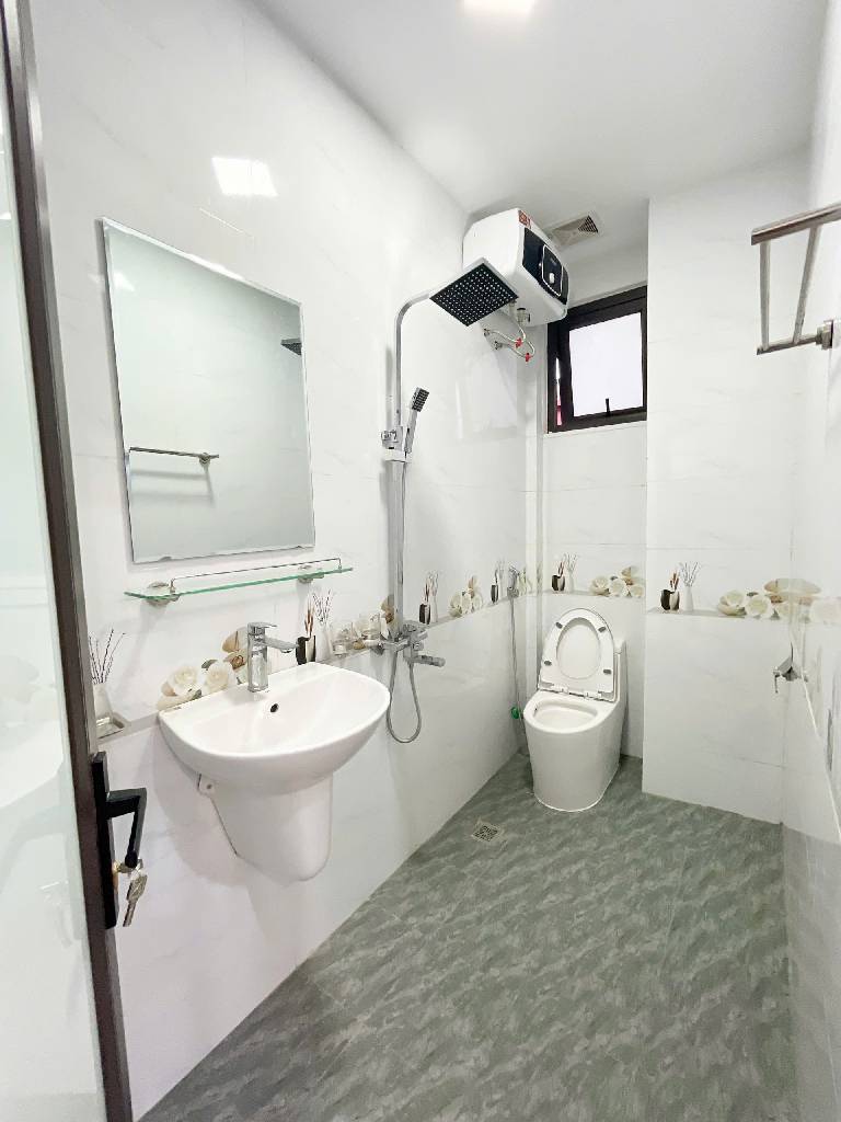 Bán nhà Pháo Đài Láng - diện tích 38m2 6 tầng - Lô góc - giá 11,9 tỷ