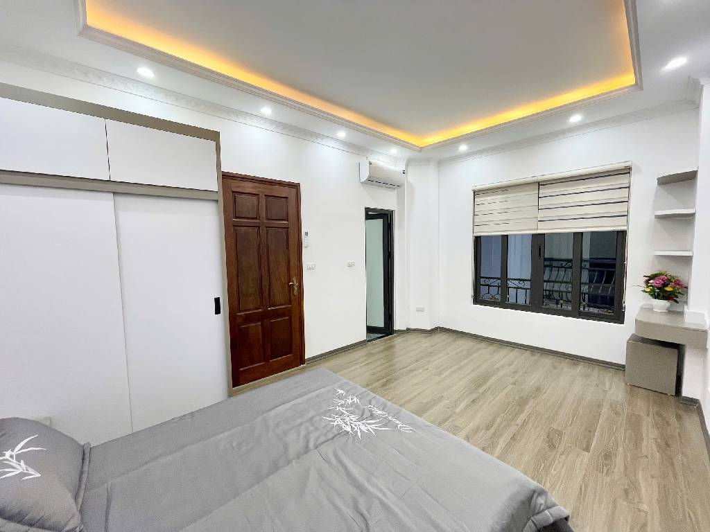 Bán nhà Pháo Đài Láng - diện tích 38m2 6 tầng - Lô góc - giá 11,9 tỷ