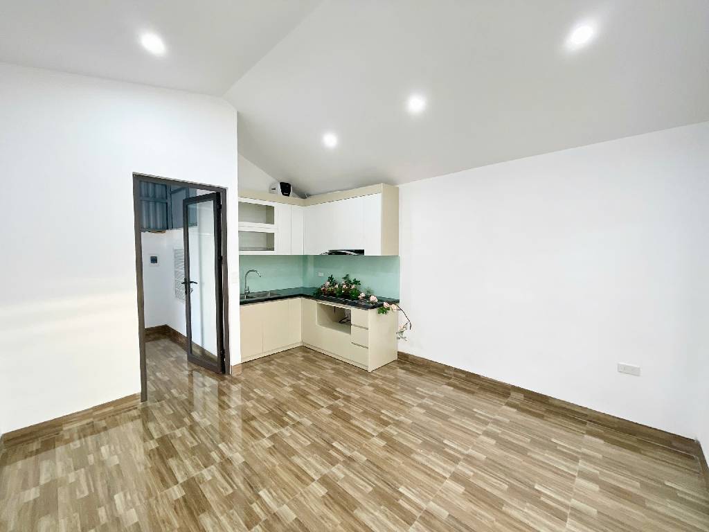 Bán nhà Pháo Đài Láng - diện tích 38m2 6 tầng - Lô góc - giá 11,9 tỷ