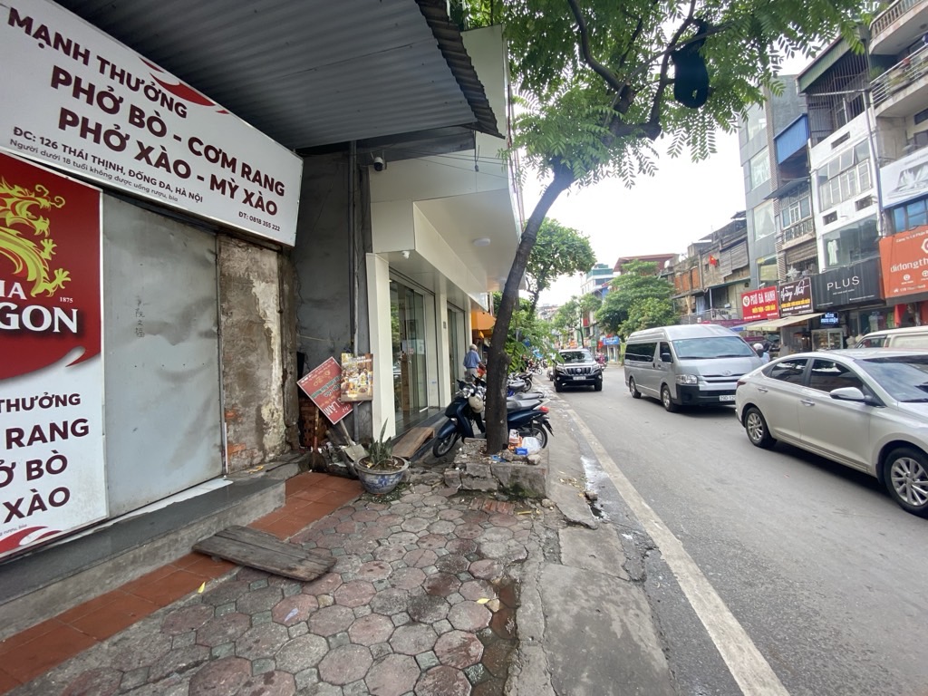 Bán nhà Thái Thịnh - diện tích 40m2 2 tầng - Mặt phố Ngã Tư VIP - giá 22,9 tỷ