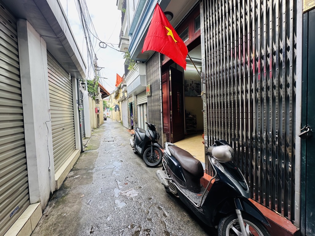 Bán nhà Vĩnh Hưng - diện tích 52m2 3 tầng - Ngõ ô tô - giá 13,5 tỷ