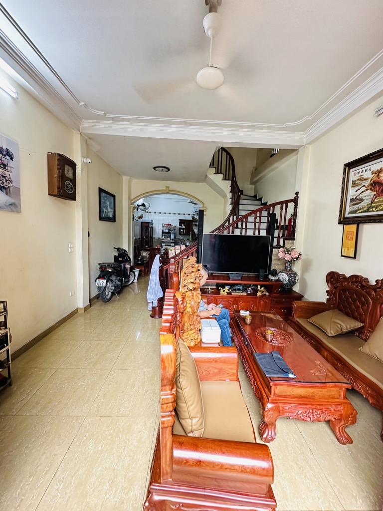 Bán nhà Vĩnh Hưng - diện tích 52m2 3 tầng - Ngõ ô tô - giá 13,5 tỷ