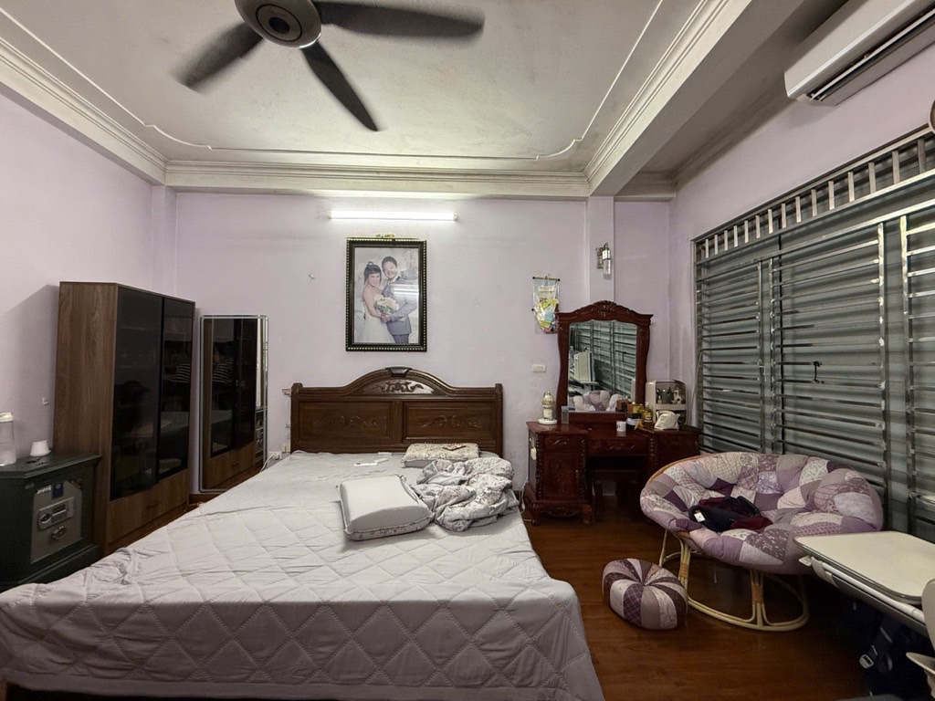 Bán nhà Vĩnh Hưng - diện tích 52m2 3 tầng - Ngõ ô tô - giá 13,5 tỷ