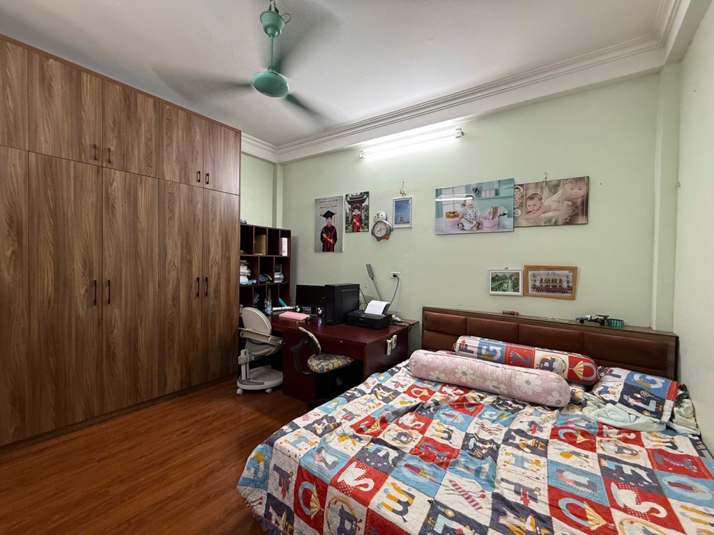 Bán nhà Vĩnh Hưng - diện tích 52m2 3 tầng - Ngõ ô tô - giá 13,5 tỷ