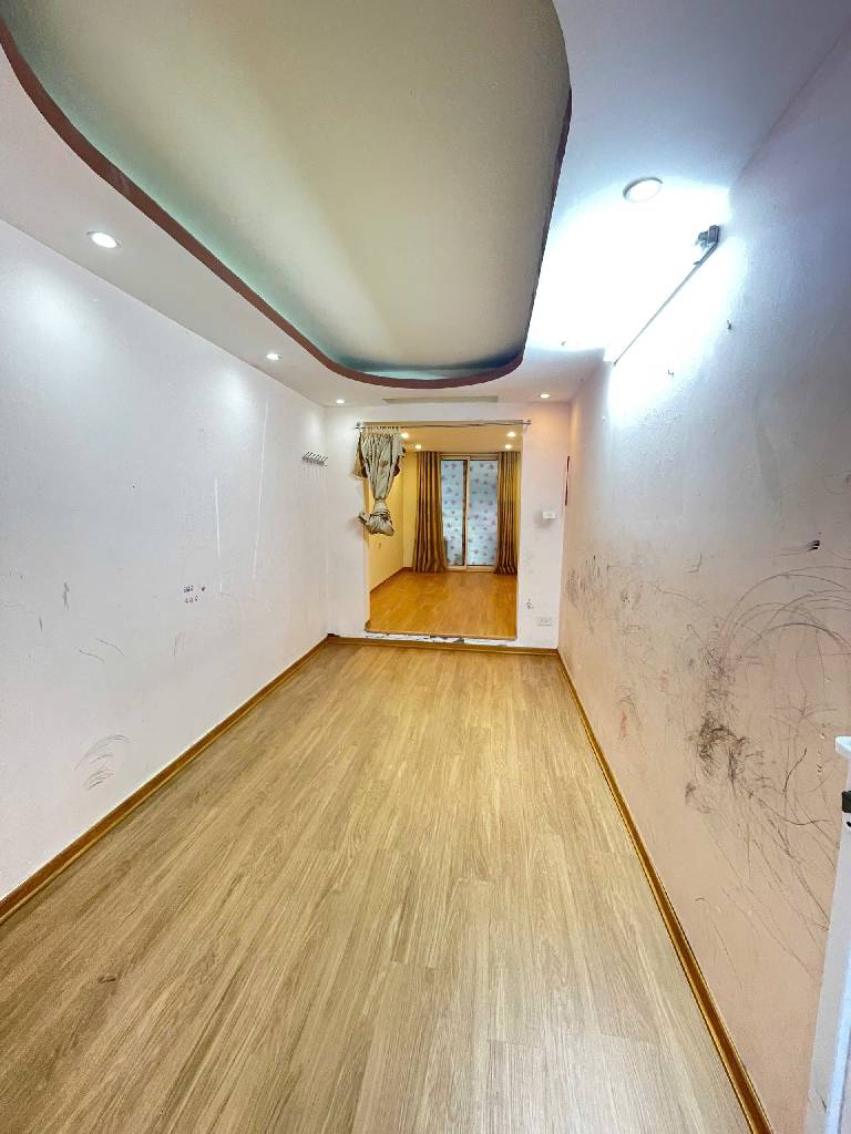 Bán nhà tập thể bưu điện Hồng Mai -  80m2 - 3 ngủ, ô tô đỗ cửa - giá  3,95 tỷ
