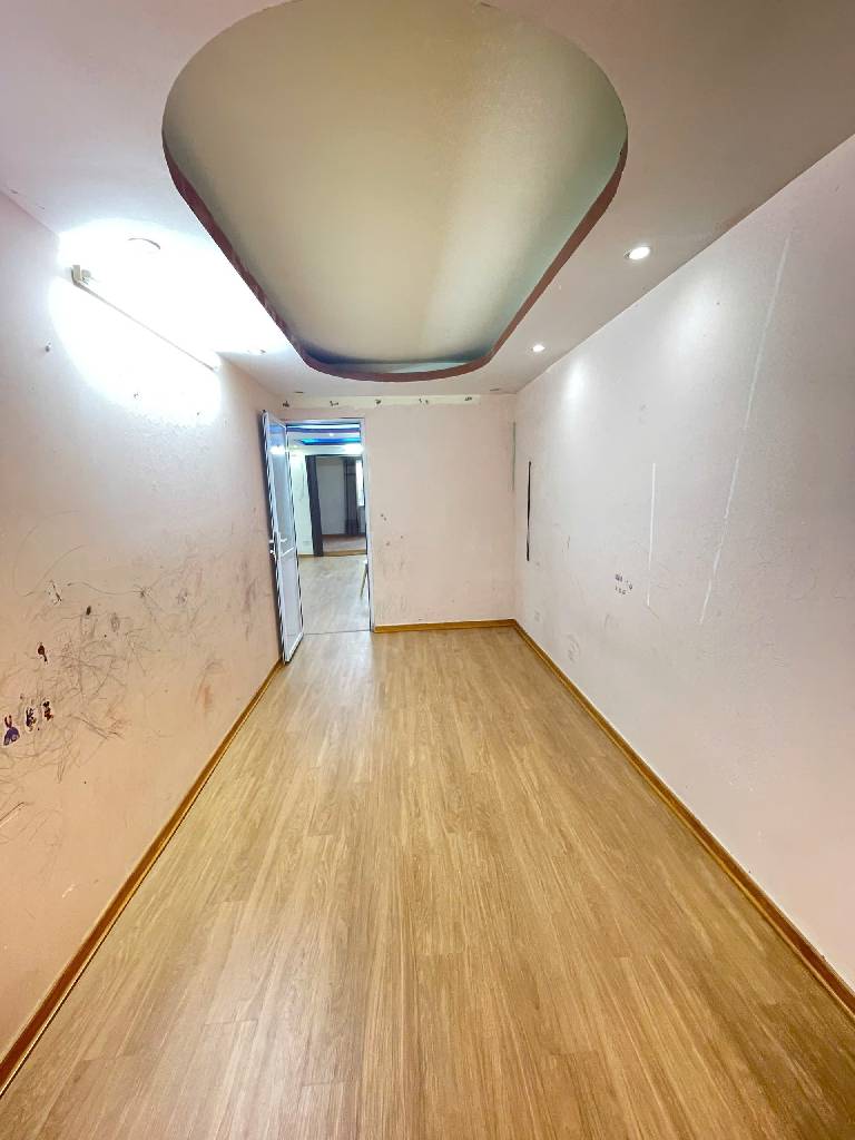 Bán nhà tập thể bưu điện Hồng Mai -  80m2 - 3 ngủ, ô tô đỗ cửa - giá  3,95 tỷ