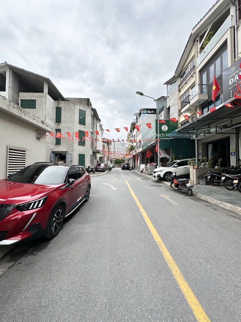 Bán nhà Thịnh Liệt - diện tích 89.5m2 4 tầng - ô tô vào nhà - giá 21,6 tỷ