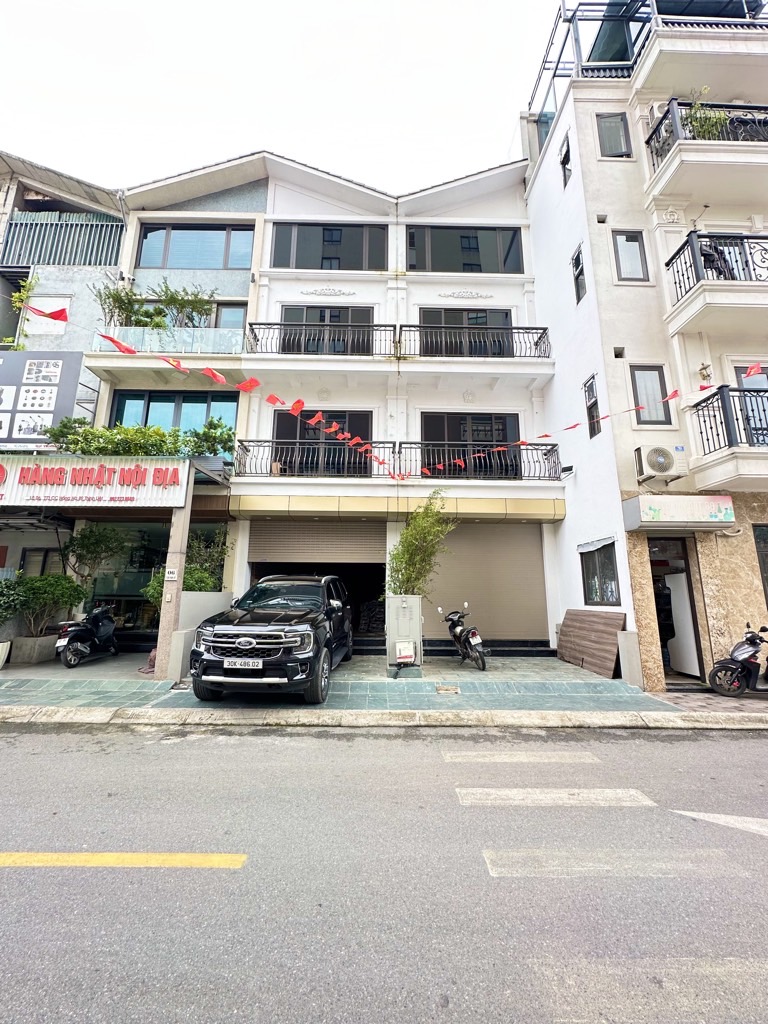 Bán nhà Thịnh Liệt - diện tích 89.5m2 4 tầng - ô tô vào nhà - giá 21,6 tỷ