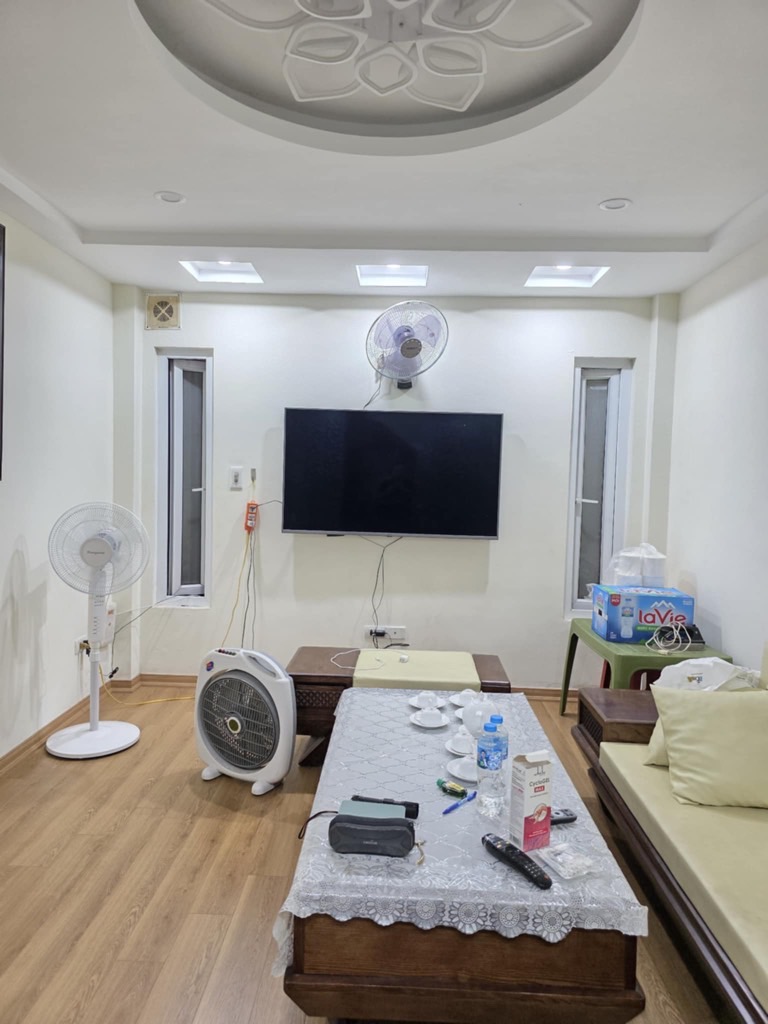 Bán nhà Hưng Phúc - diện tích 36m2 4 tầng - Nhà chắc chắn, gần phố - giá 7,1 tỷ