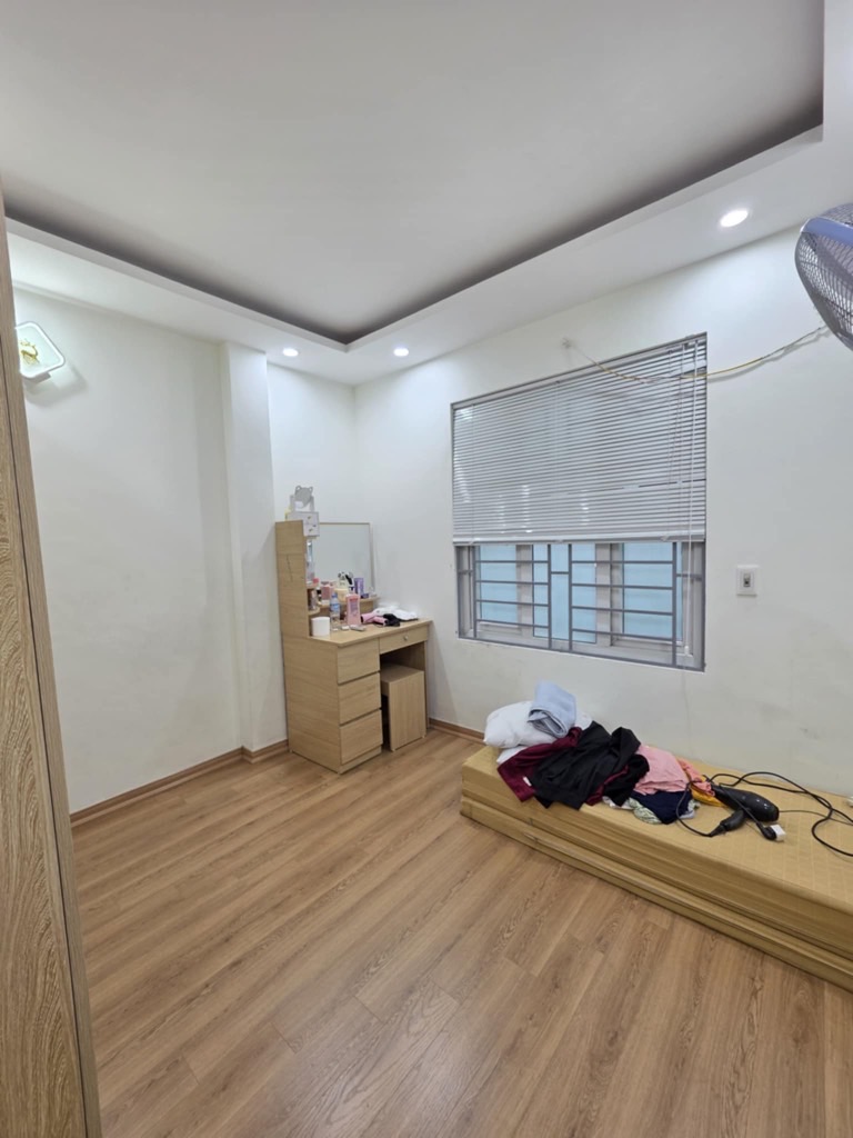 Bán nhà Hưng Phúc - diện tích 36m2 4 tầng - Nhà chắc chắn, gần phố - giá 7,1 tỷ