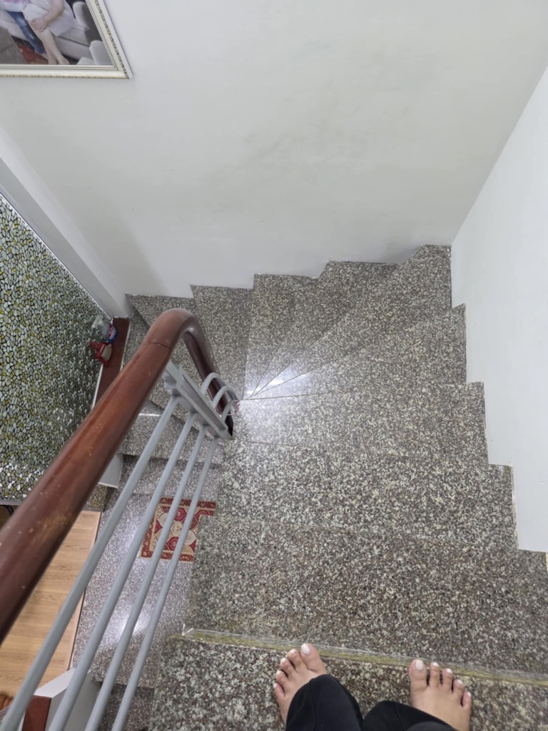 Bán nhà Hưng Phúc - diện tích 36m2 4 tầng - Nhà chắc chắn, gần phố - giá 7,1 tỷ