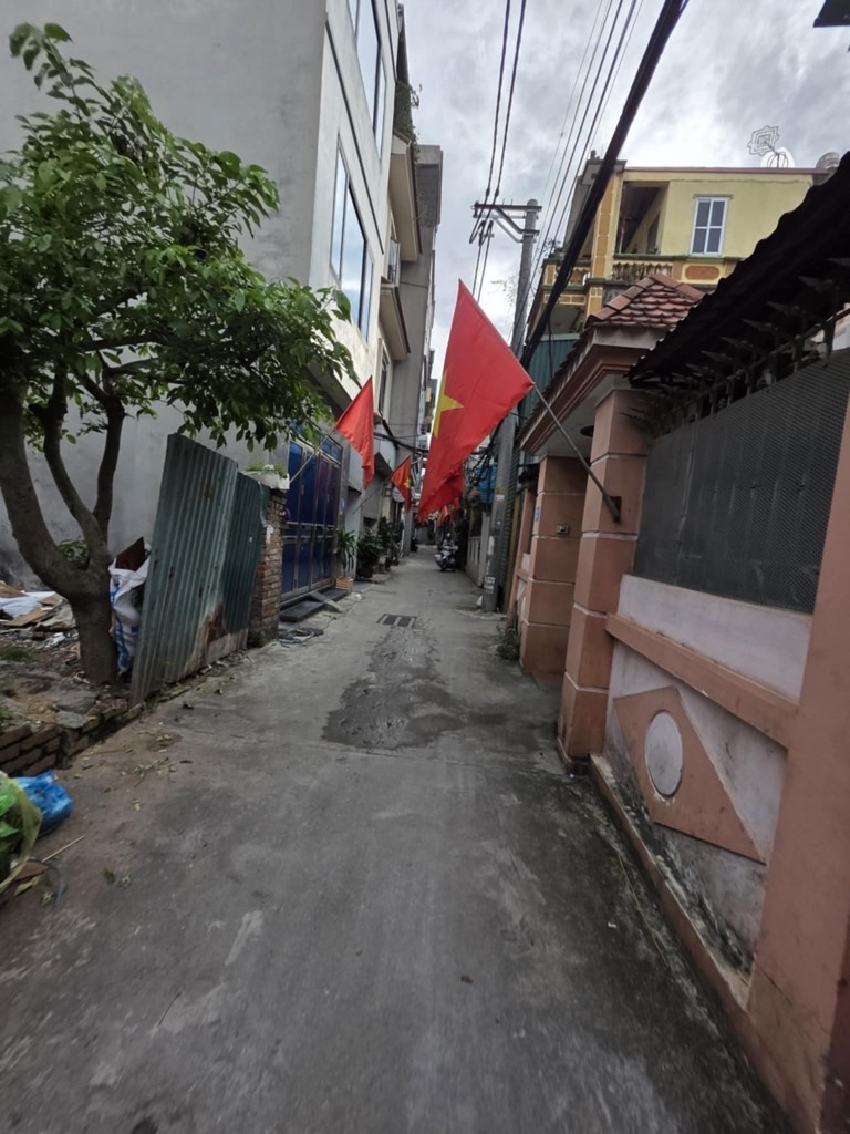 Bán nhà Hưng Phúc - diện tích 36m2 4 tầng - Nhà chắc chắn, gần phố - giá 7,1 tỷ