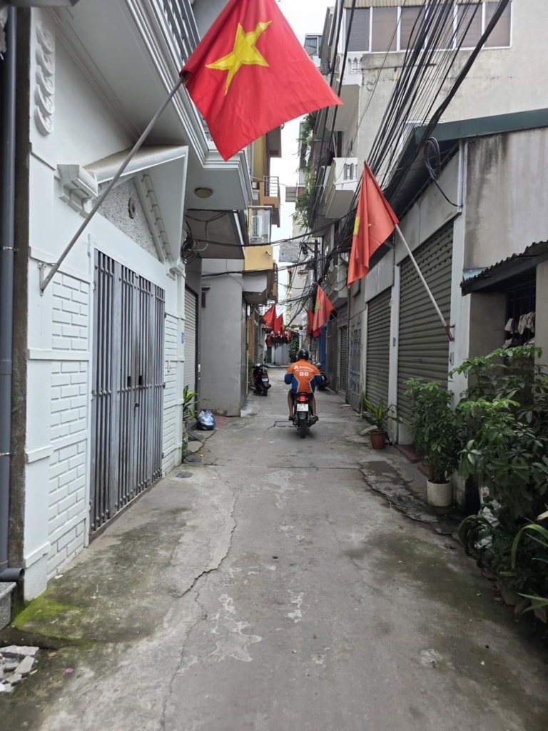 Bán nhà Hưng Phúc - diện tích 36m2 4 tầng - Nhà chắc chắn, gần phố - giá 7,1 tỷ