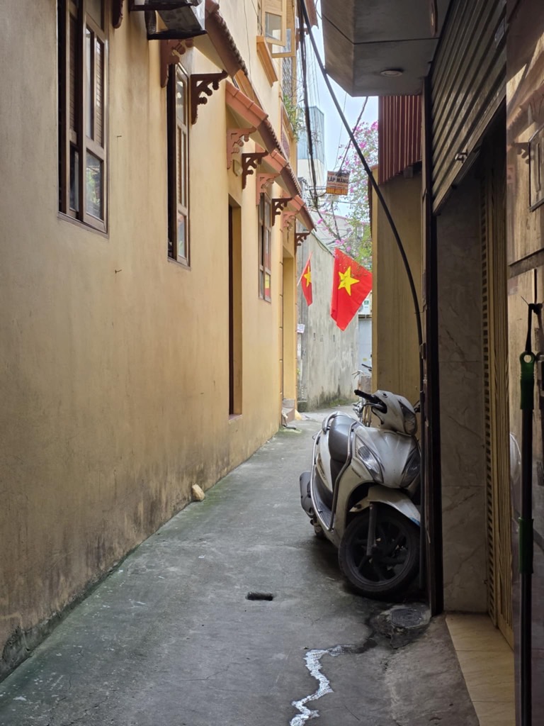 Bán nhà Hưng Phúc - diện tích 36m2 4 tầng - Nhà chắc chắn, gần phố - giá 7,1 tỷ