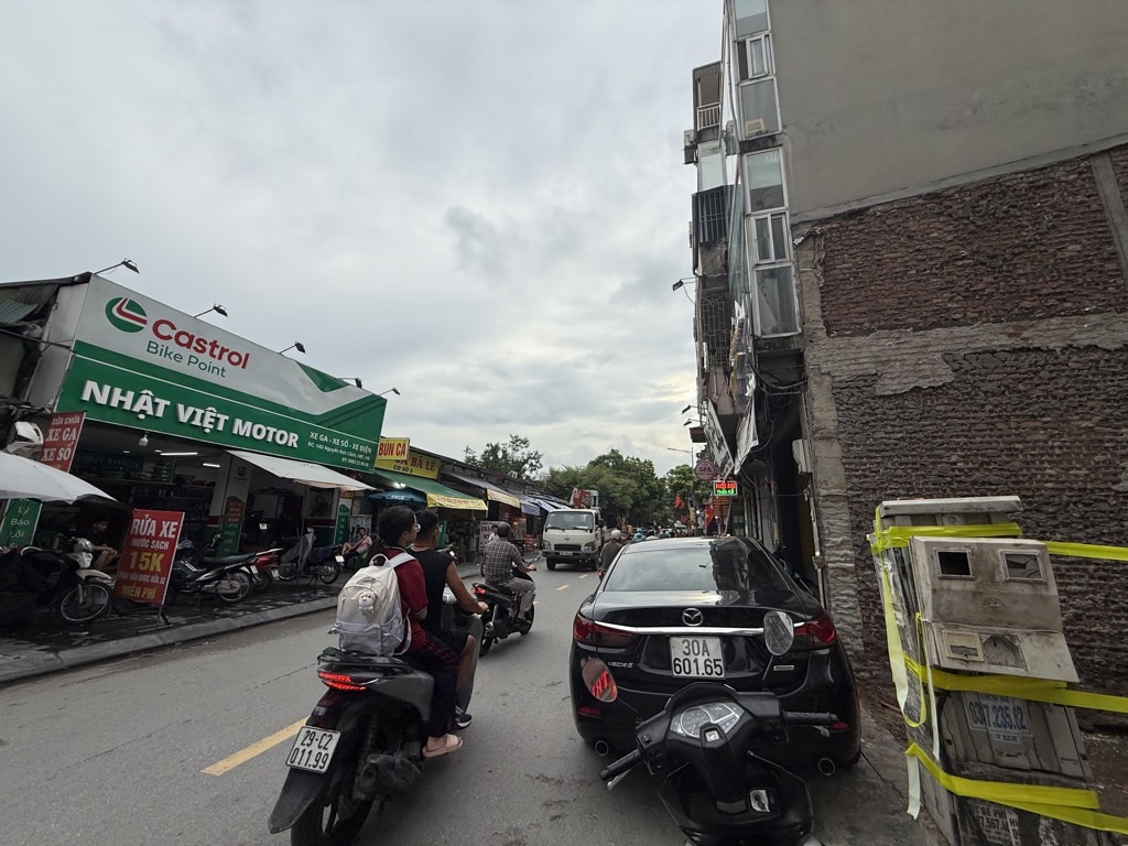 Bán nhà Nguyễn đức cảnh - diện tích 48m2 5 tầng - mặt phố lô góc kinh doanh đỉnh cao - giá 24 tỷ