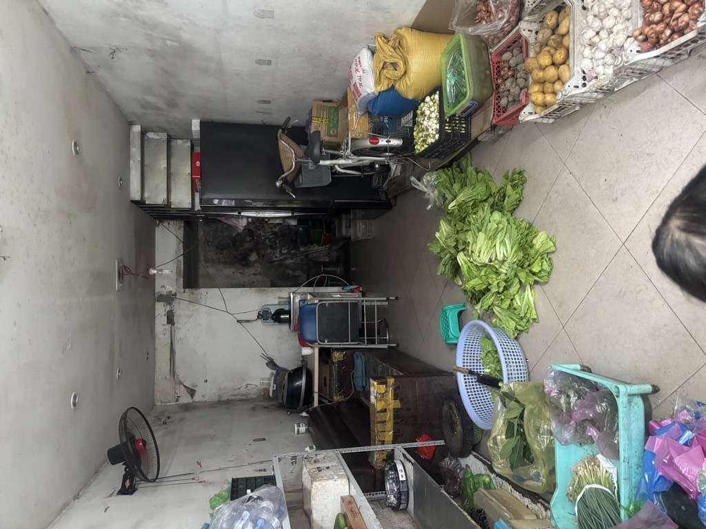 Bán nhà Định Công Thượng - diện tích 28,5m2 2 tầng - Ô tô tránh - giá 6,6 tỷ