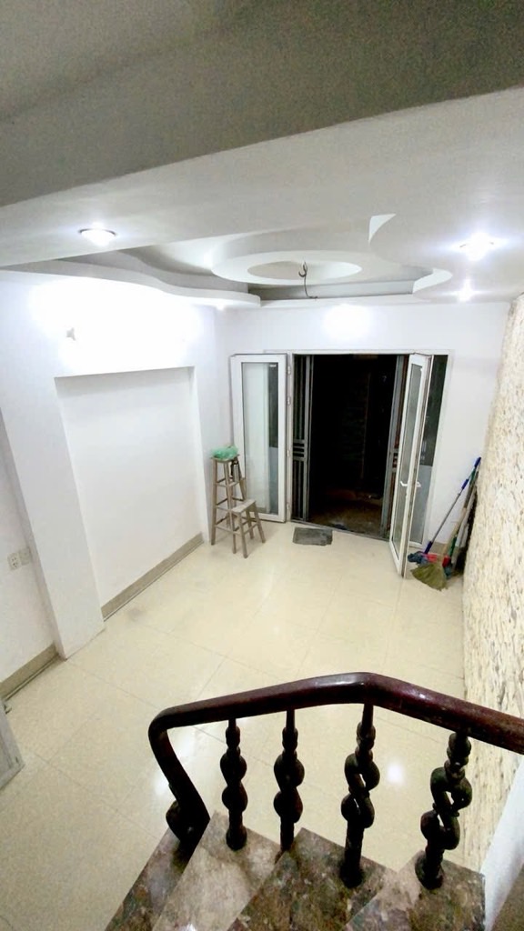 Bán nhà Lĩnh Nam - diện tích 21,1m2 4 tầng - Căn nhà tại ngõ 255 Lĩnh Nam, ngõ đẹp nhất phố - giá 5 tỷ