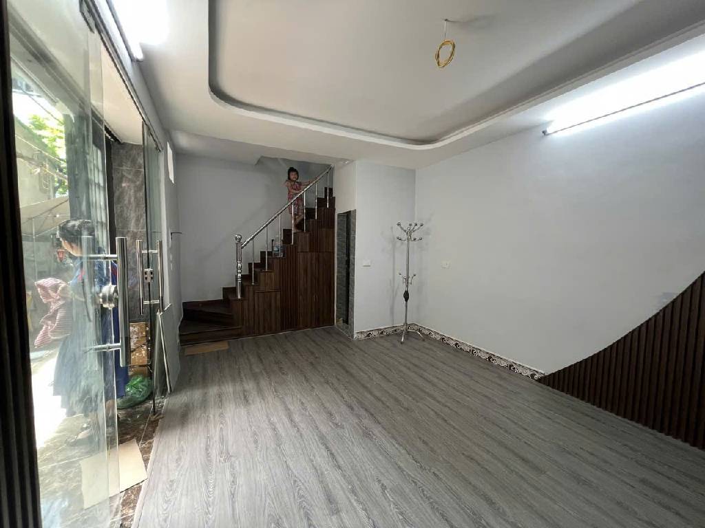 Bán nhà Bạch Mai - 23.6m2 4 tầng - mặt tiền 6m - lô góc 3 mặt thoáng, kinh doanh buôn bán - giá 7,95 tỷ