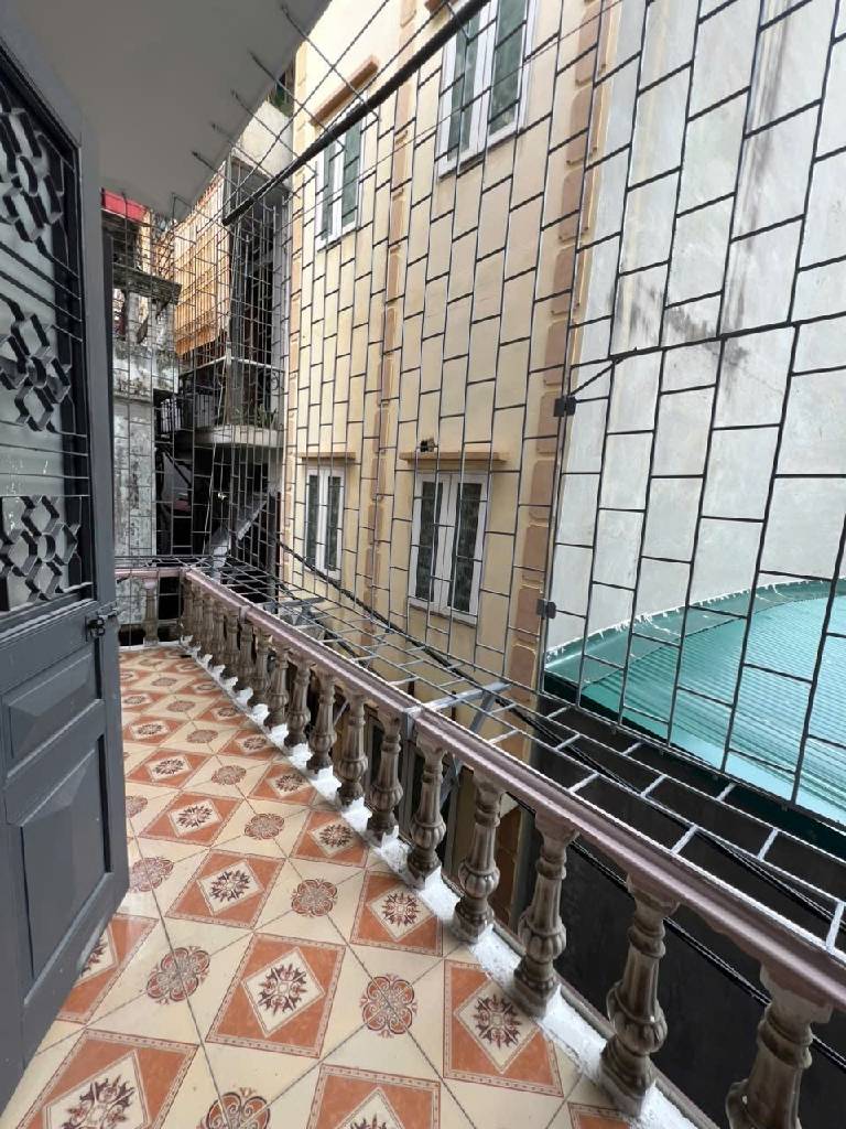 Bán nhà Bạch Mai - 23.6m2 4 tầng - mặt tiền 6m - lô góc 3 mặt thoáng, kinh doanh buôn bán - giá 7,95 tỷ
