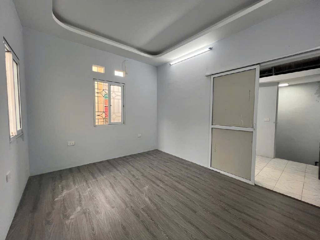 Bán nhà Bạch Mai - 23.6m2 4 tầng - mặt tiền 6m - lô góc 3 mặt thoáng, kinh doanh buôn bán - giá 7,95 tỷ