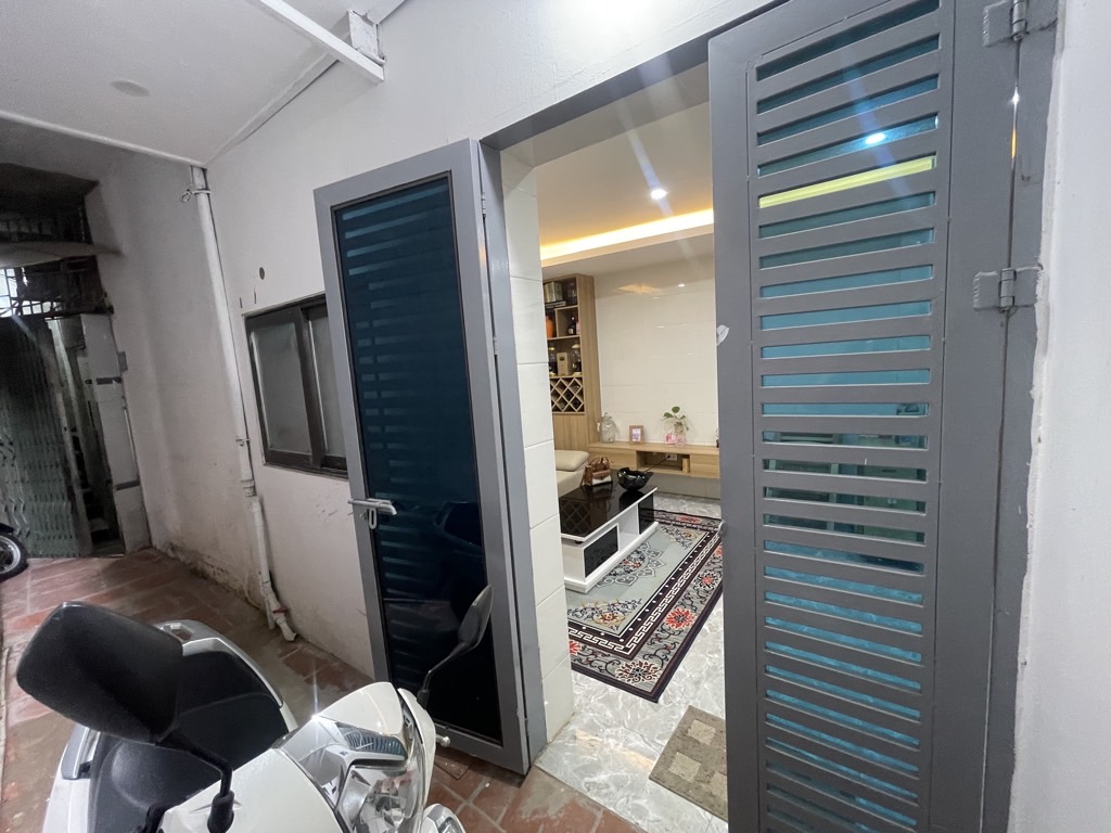 Bán nhà Nguyễn Xiển - diện tích 27.5m2 2 tầng - Nhà đẹp hiếm có - giá 2,1 tỷ