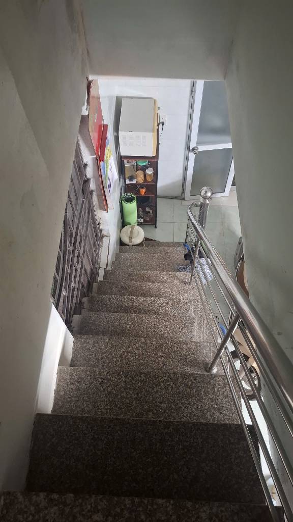 Bán nhà Định Công Thượng - diện tích 32m2 3 tầng - Lô góc 2 thoáng - giá 3,3 tỷ