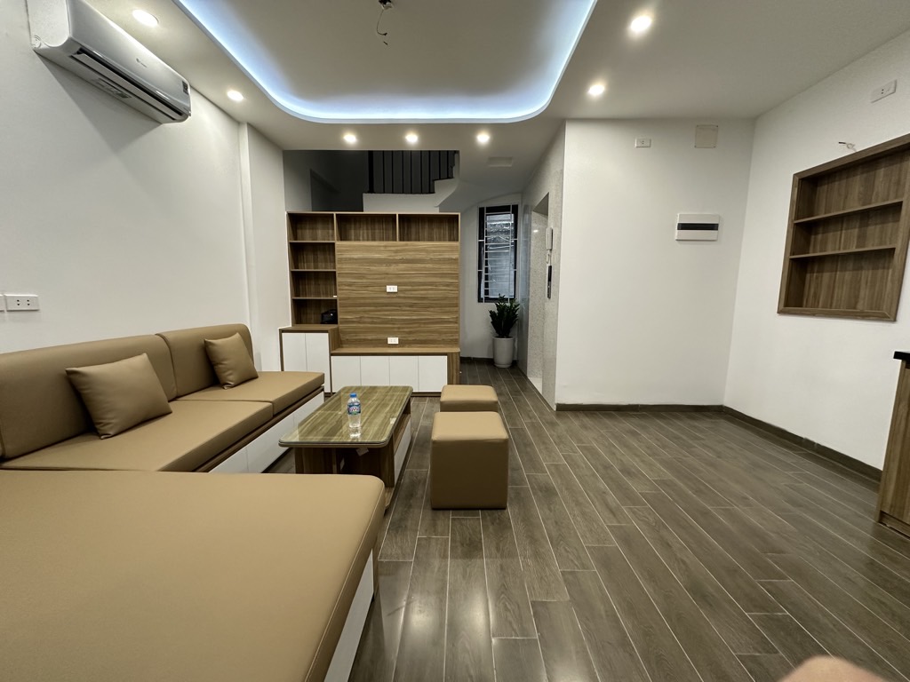 Bán nhà Tam Trinh - diện tích 42.7m2 4 tầng - thang máy - giá 10,9 tỷ