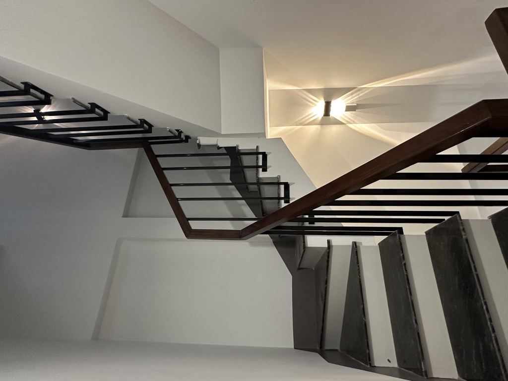 Bán nhà Tam Trinh - diện tích 42.7m2 4 tầng - thang máy - giá 10,9 tỷ