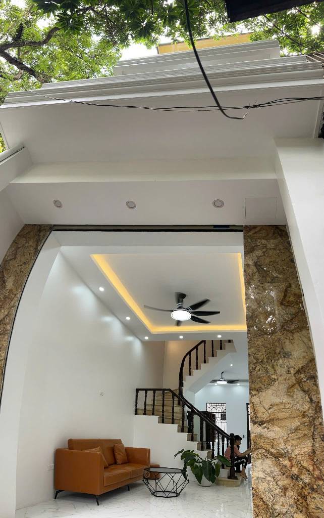 Bán nhà Hồng Mai - diện tích 52.3m2 3 tầng - Ô tô đỗ cách nhà 30m - giá 19,8 tỷ