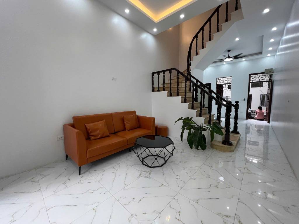 Bán nhà Hồng Mai - diện tích 52.3m2 3 tầng - Ô tô đỗ cách nhà 30m - giá 19,8 tỷ