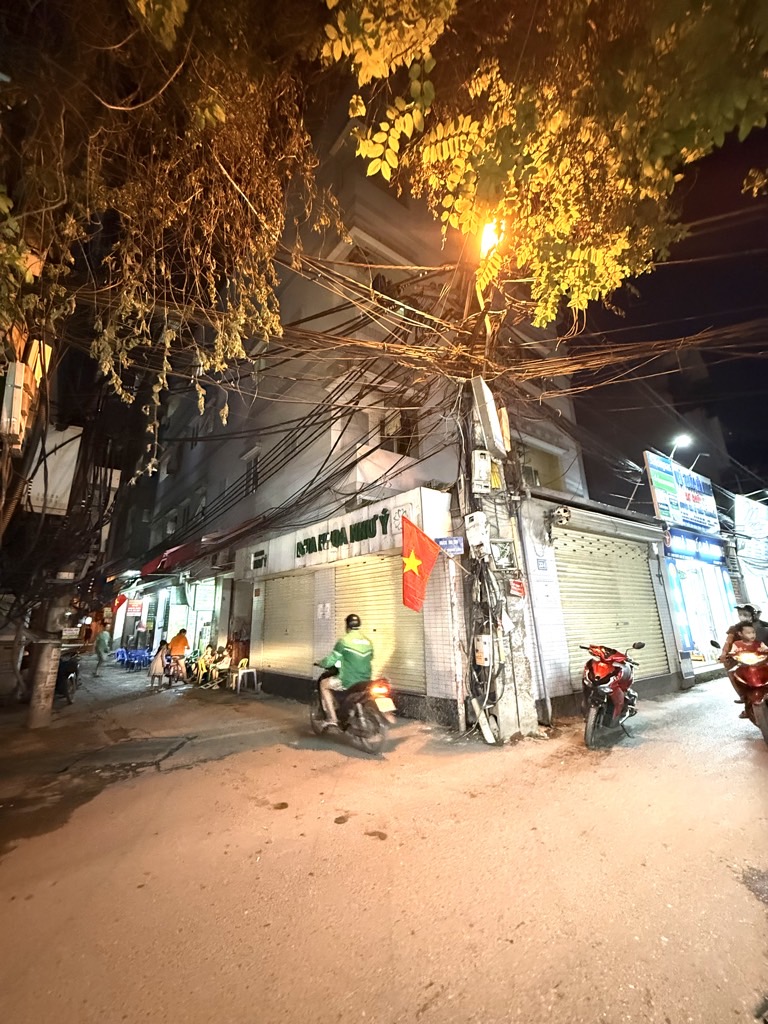 Bán nhà Lê Trọng Tấn - diện tích 30m2 5 tầng - Gần đường vành đai 2,5 - giá 8,5 tỷ