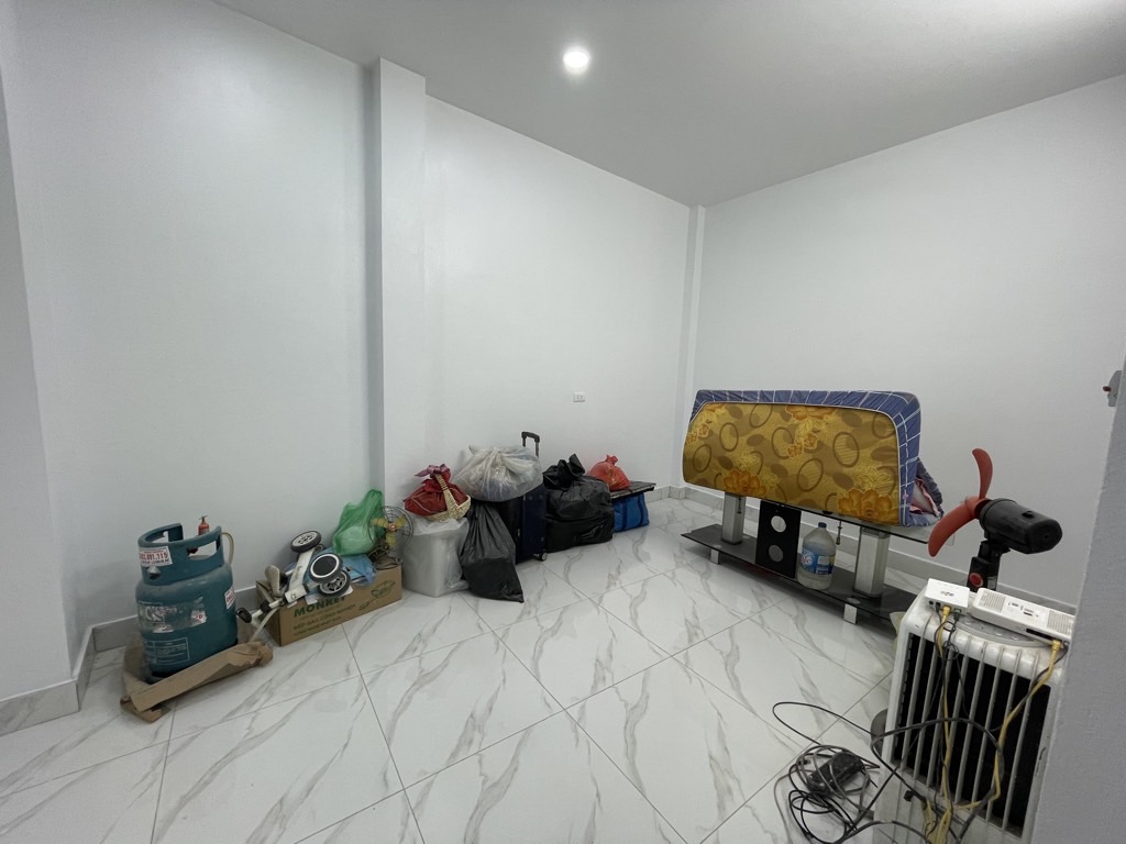 Bán nhà Định Công Thượng - diện tích 46m2 4 tầng - Lô góc, ô tô đỗ cửa - giá 8,5 tỷ