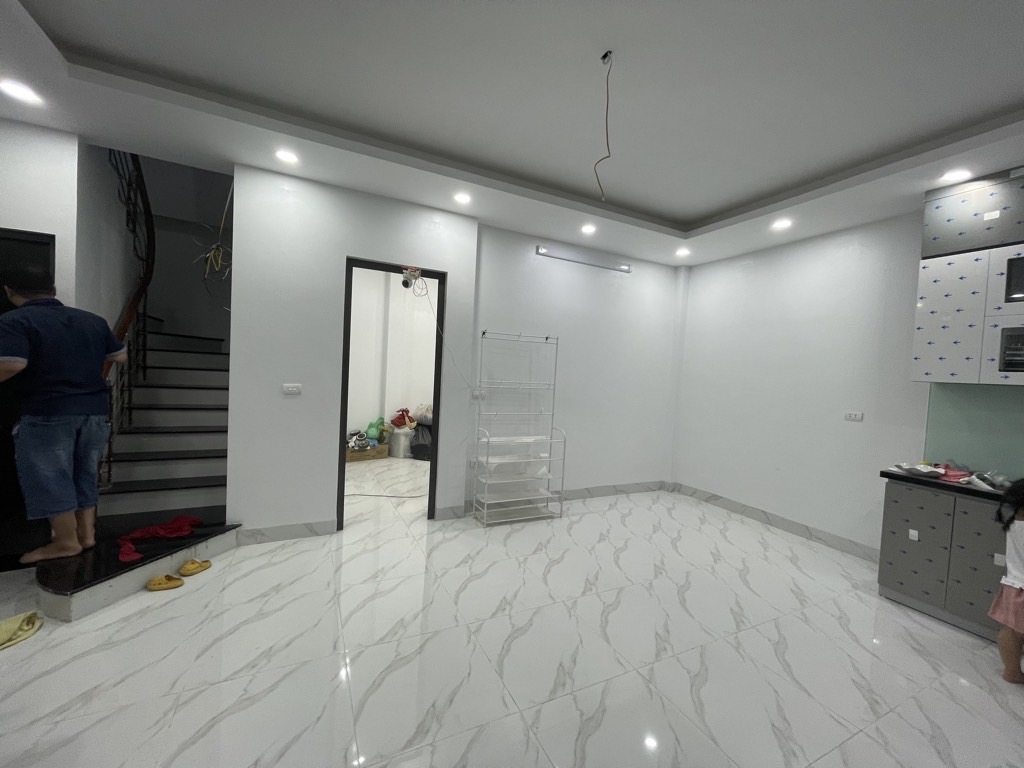 Bán nhà Định Công Thượng - diện tích 46m2 4 tầng - Lô góc, ô tô đỗ cửa - giá 8,5 tỷ