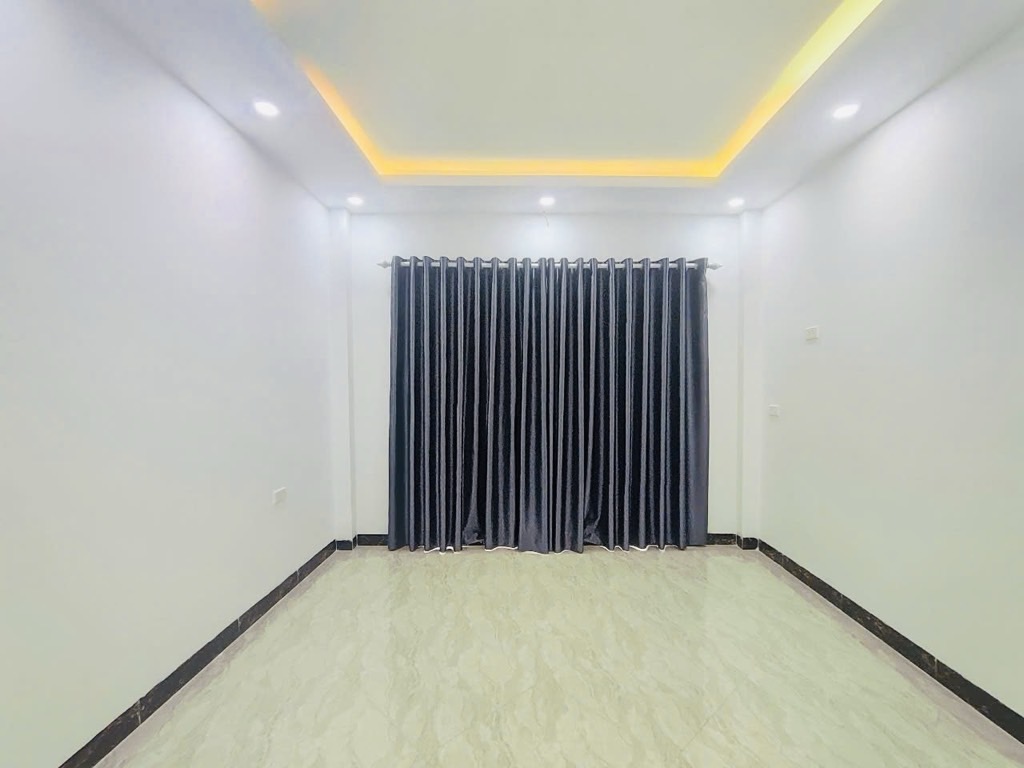 Bán nhà Dương Văn Bé - diện tích 30.2m2 5 tầng - Lô góc, thang máy - giá 10,6 tỷ