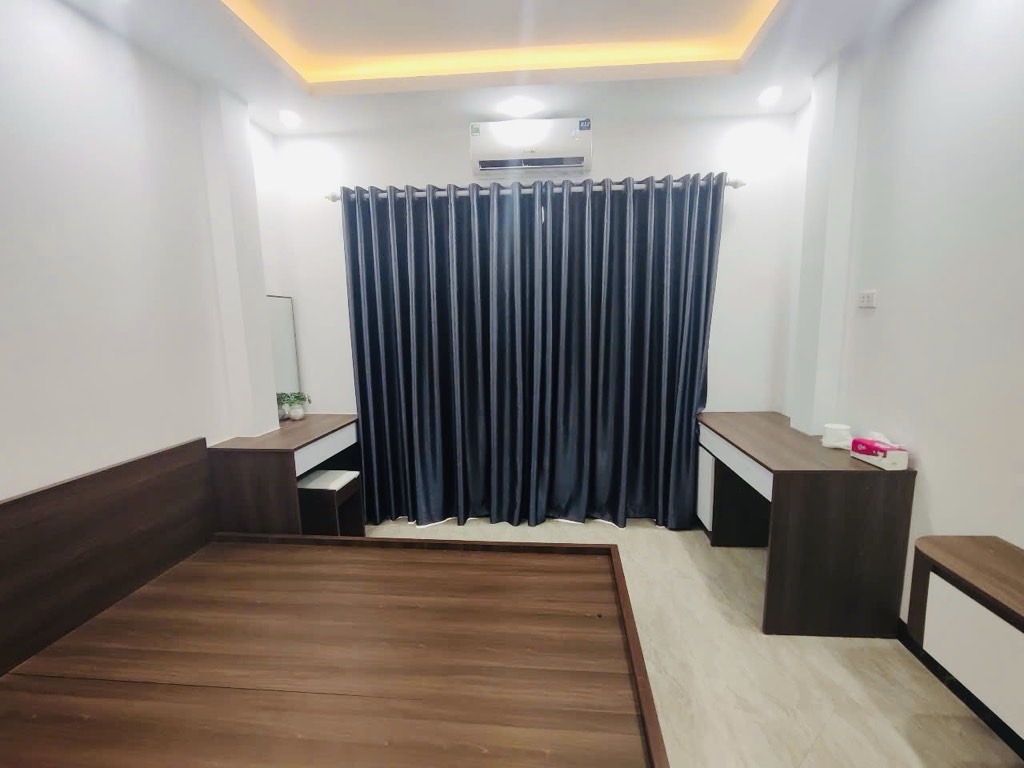 Bán nhà Dương Văn Bé - diện tích 30.2m2 5 tầng - Lô góc, thang máy - giá 10,6 tỷ