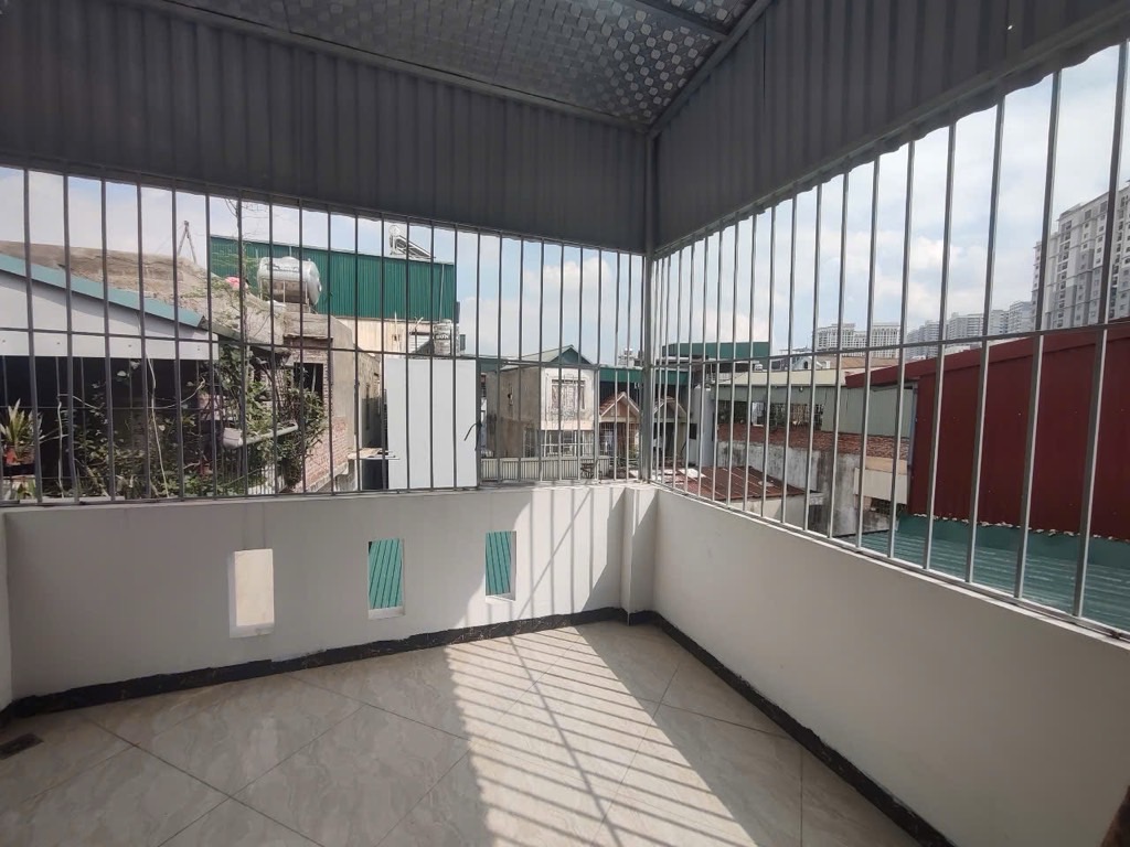 Bán nhà Dương Văn Bé - diện tích 30.2m2 5 tầng - Lô góc, thang máy - giá 10,6 tỷ