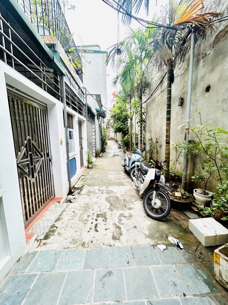 Bán nhà Lĩnh Nam - diện tích 37m2 6 tầng - Lô góc, thang máy - giá 9,8 tỷ