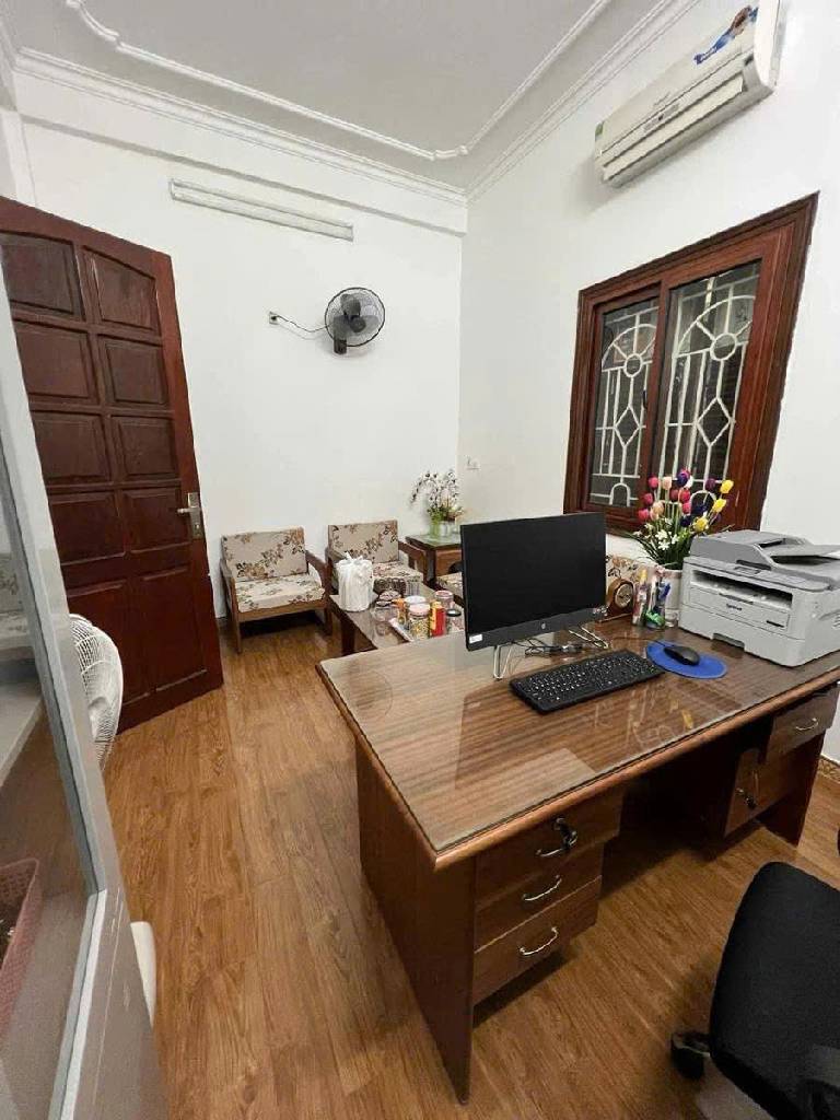 Bán nhà ngõ 16 Hoàng Cầu - 47m2 4 tầng - 2 mặt ngõ trước sau, ô tô đỗ cửa - giá 17,9 tỷ