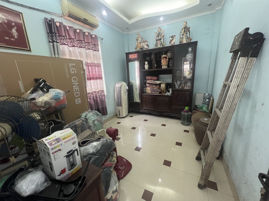 Bán nhà Trương Định - diện tích 39,2m2 5 tầng - Lô góc, kinh doanh - giá 12 tỷ