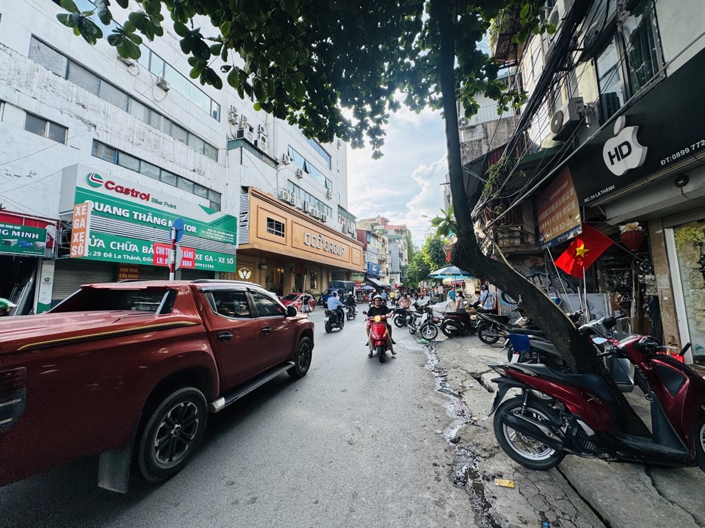 Bán nhà mặt phố Trung tâm Đống Đa - 33m2 6 tầng thang máy - vỉa hè rộng - giá 20,9 tỷ