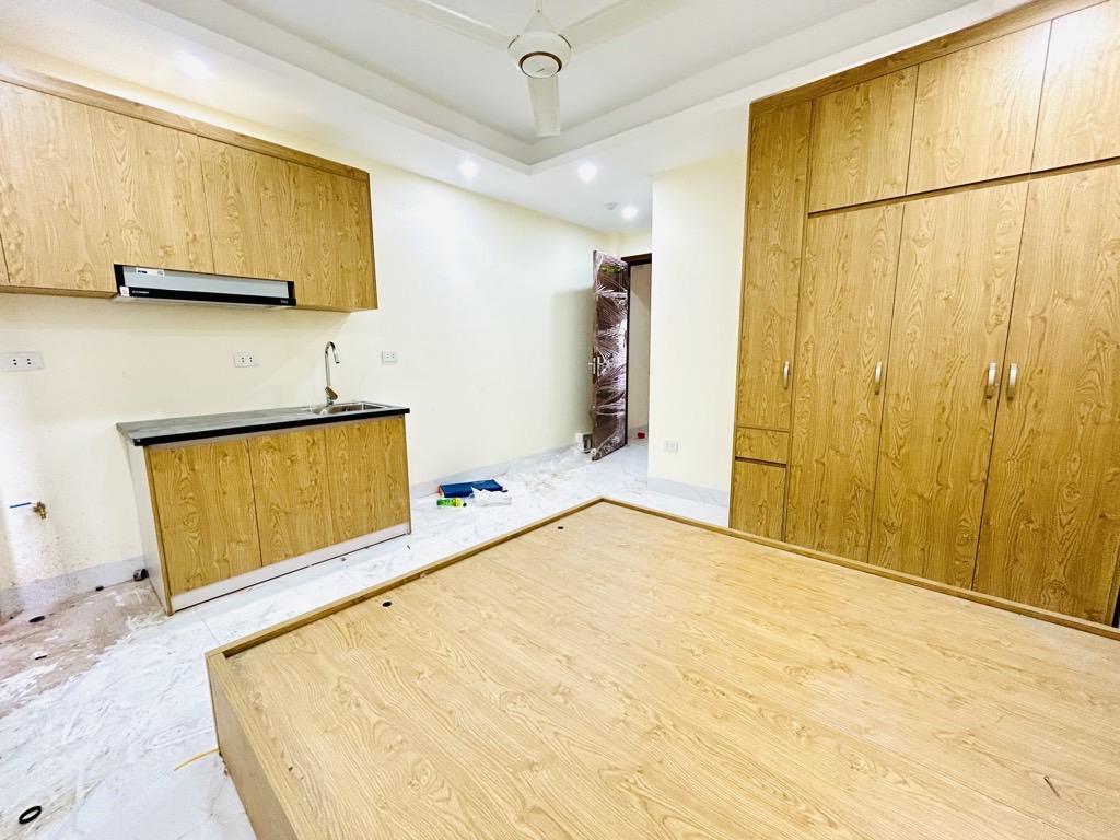 Bán nhà Lĩnh Nam - diện tích 60m2 6 tầng - Thang máy - giá 14,6 tỷ