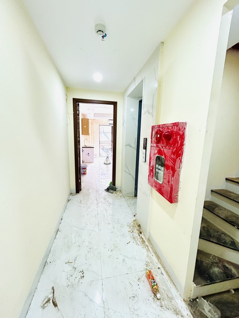 Bán nhà Lĩnh Nam - diện tích 60m2 6 tầng - Thang máy - giá 14,6 tỷ