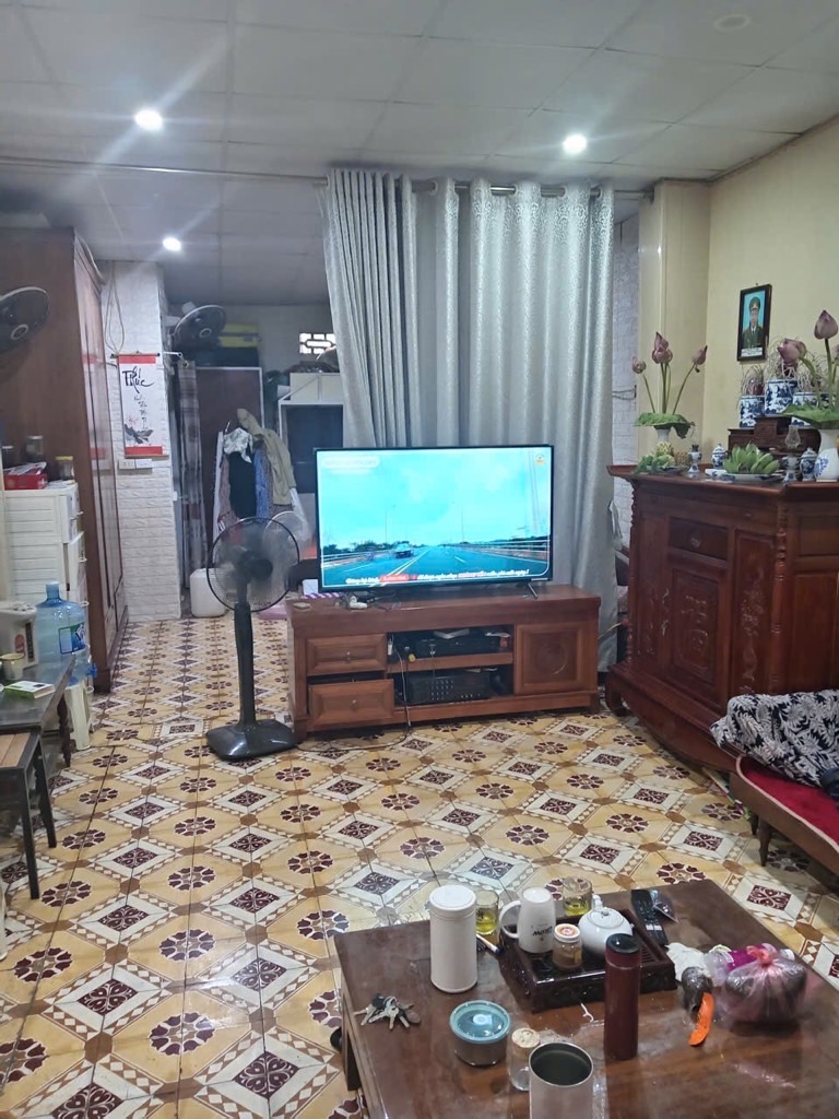 Bán nhà Quỳnh Lôi - diện tích 51.9m2 1 tầng - Nhà lô góc, 2 mặt ngõ trước sau - giá 10 tỷ