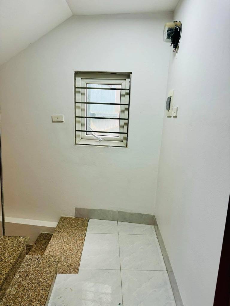 Bán nhà Trương Định - 30m 5 tầng - cách 1 nhà ra mặt phố - giá nhỉnh 7 tỷ