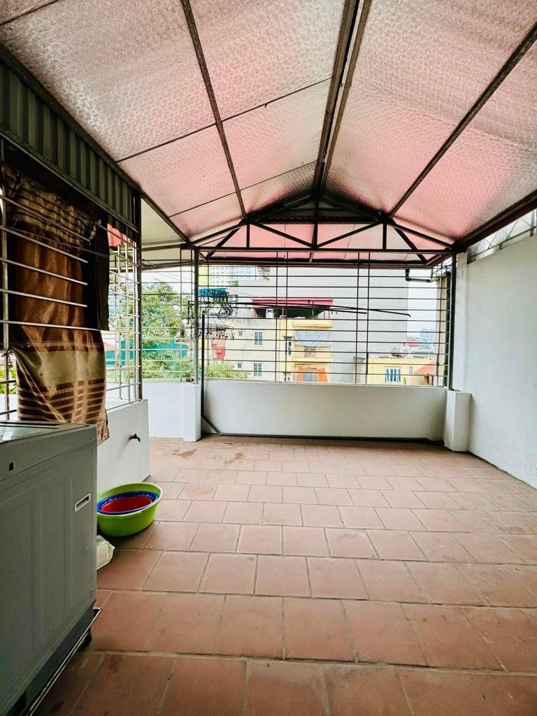 Bán nhà Trương Định - 30m 5 tầng - cách 1 nhà ra mặt phố - giá nhỉnh 7 tỷ