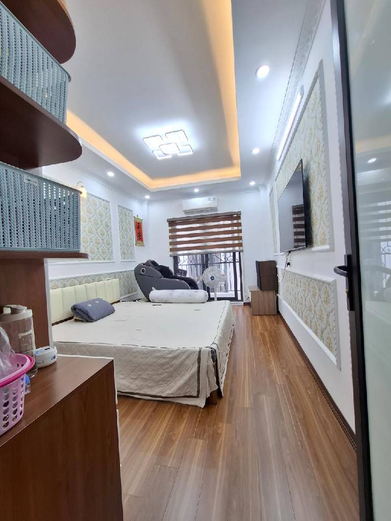 Bán nhà Nguyễn Khoái - diện tích 43m2 4 tầng - Ngõ vào ba gác, hai mặt thoáng - giá 7,85 tỷ