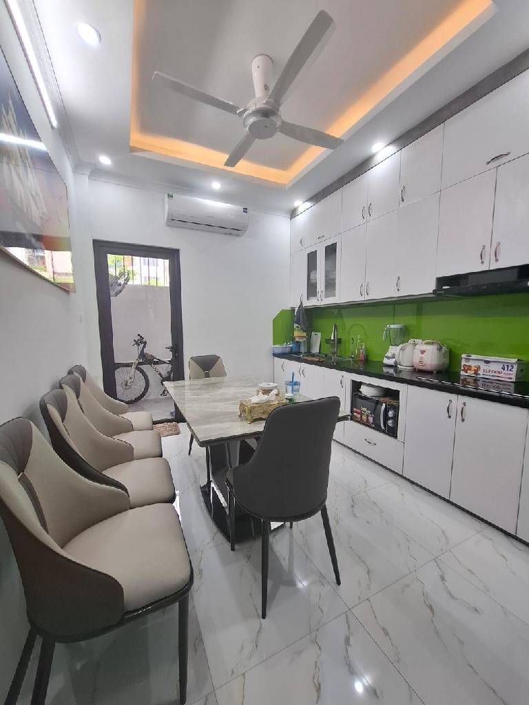 Bán nhà Nguyễn Khoái - diện tích 43m2 4 tầng - Ngõ vào ba gác, hai mặt thoáng - giá 7,85 tỷ