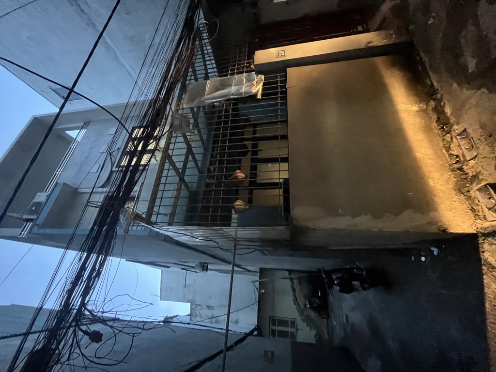 Bán nhà Định Công - diện tích 76m2 3 tầng - Lô góc thoáng - giá 14,8 tỷ